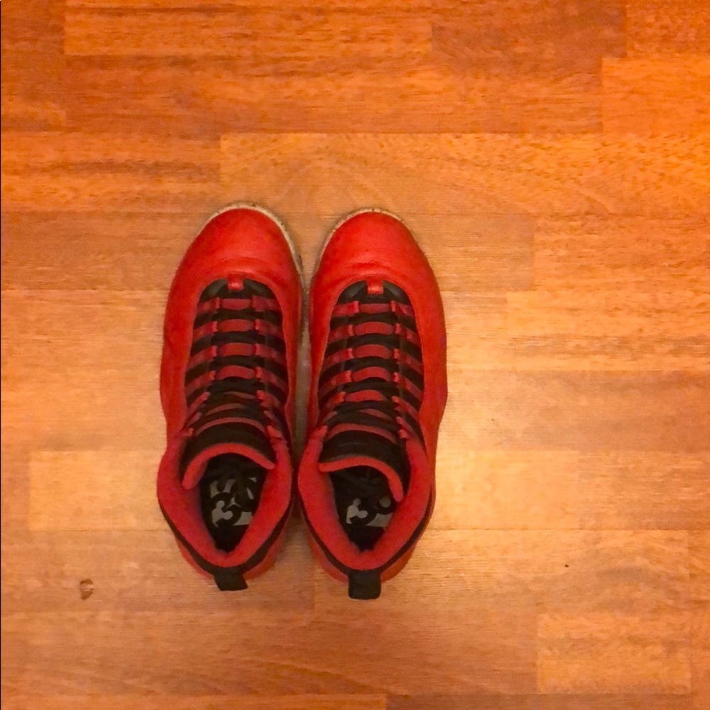 AIR JORDANS 10’s “BULLS OVER BROADWAY”